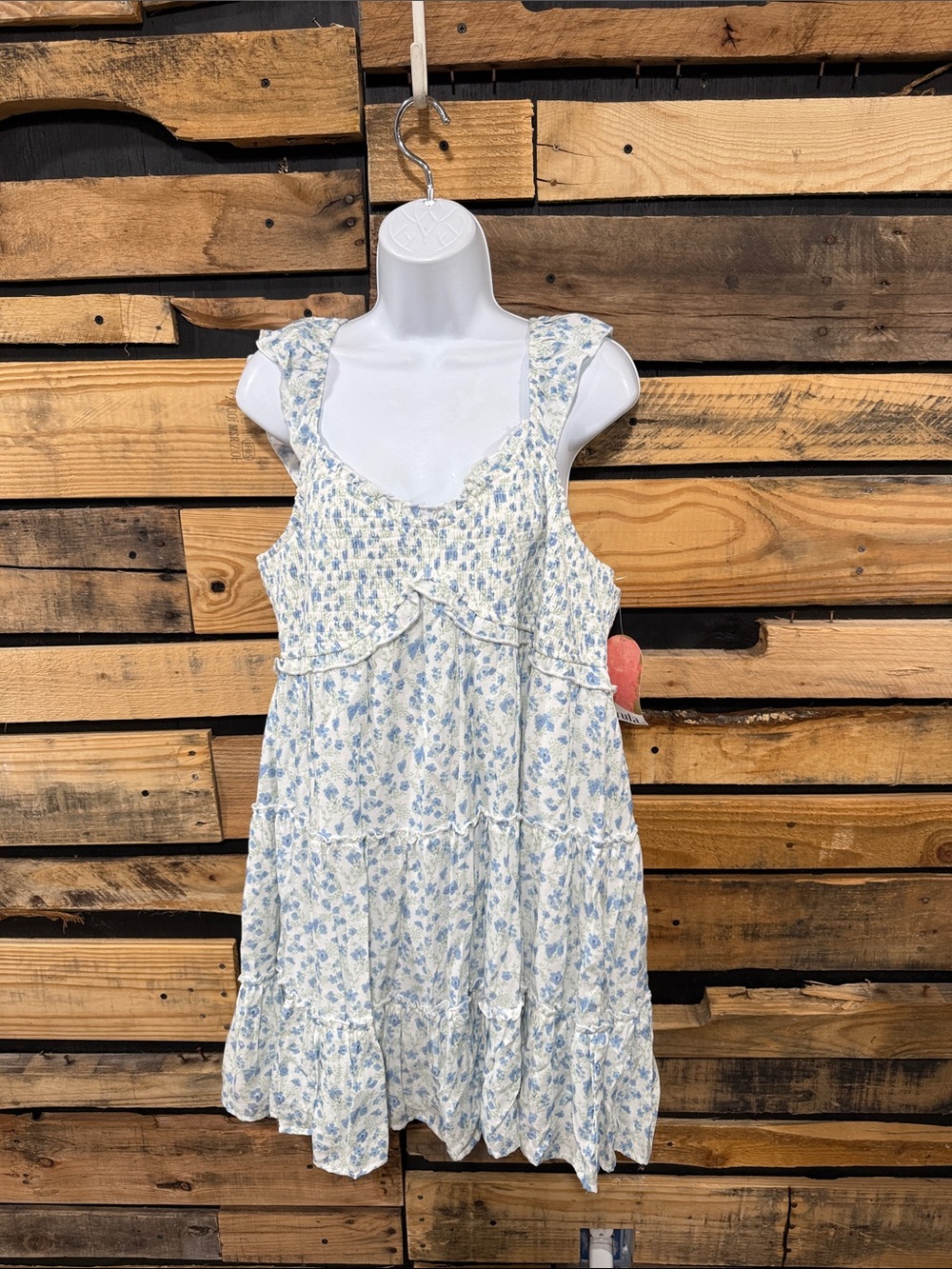 NEW Arula Blue and White Ditsy Floral Dress Plus Size 2X
NWT